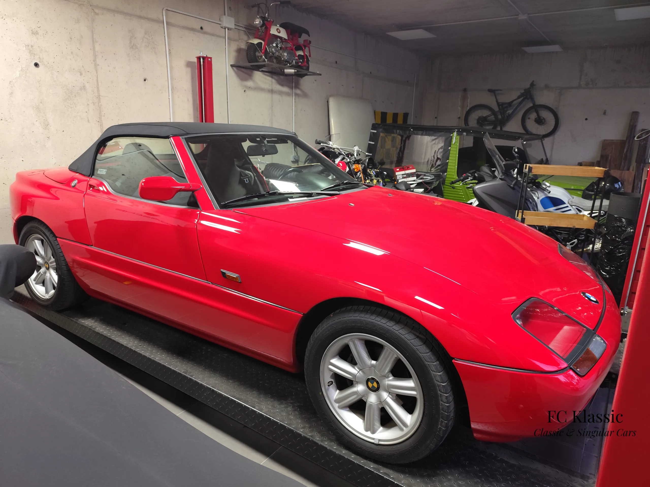 Bmw z1 — 126.000 km — 2.500 CC , 6 cilindros. — 170 CV — Madrid, Spain.