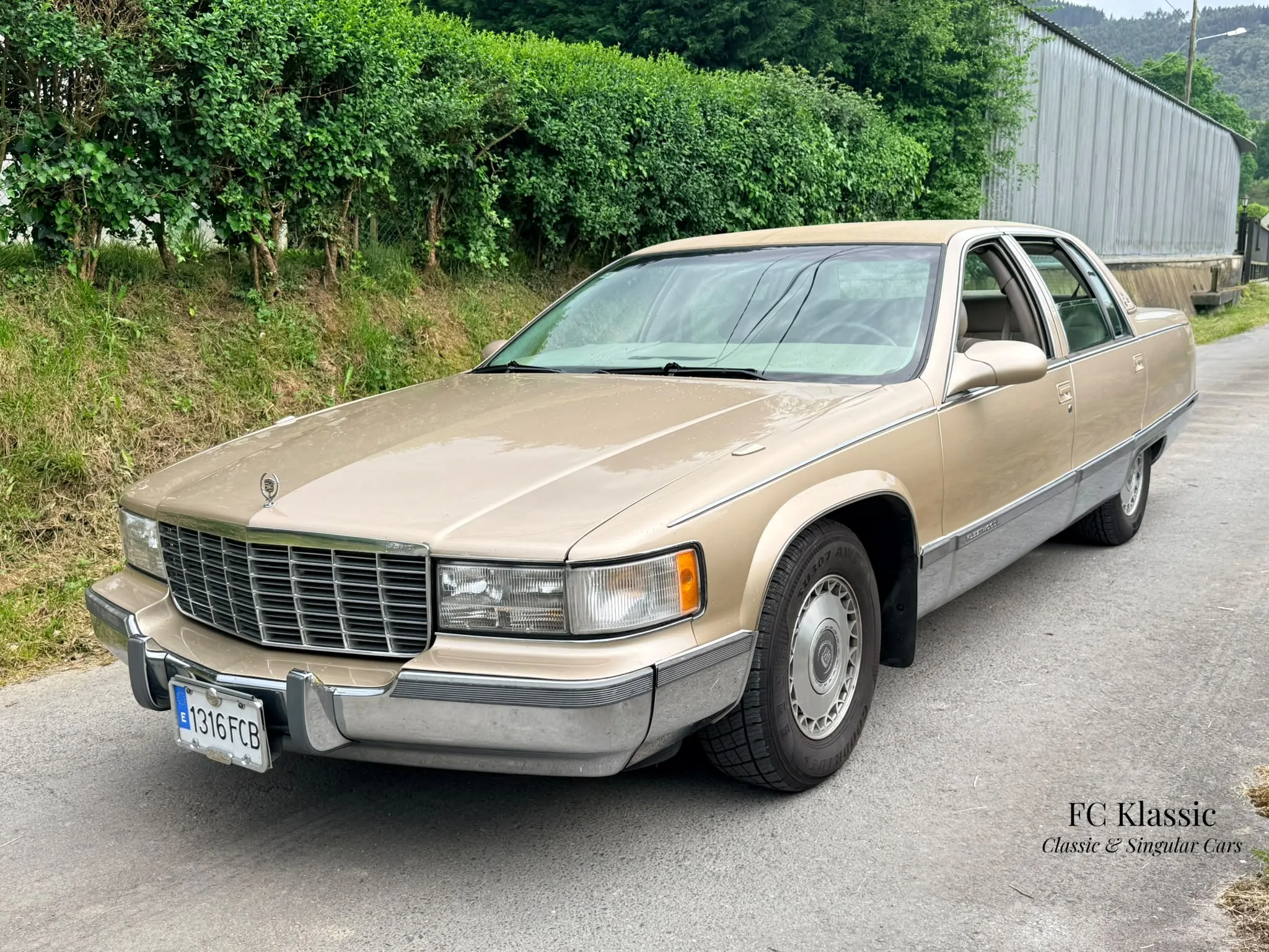 FC Klassic Cars / Cadillac Fleetwood Brougham (1996) — 219.730 km — V8 LTI , 5773cc — 260 CV — Sopuerta, Bizkaia, Spain.