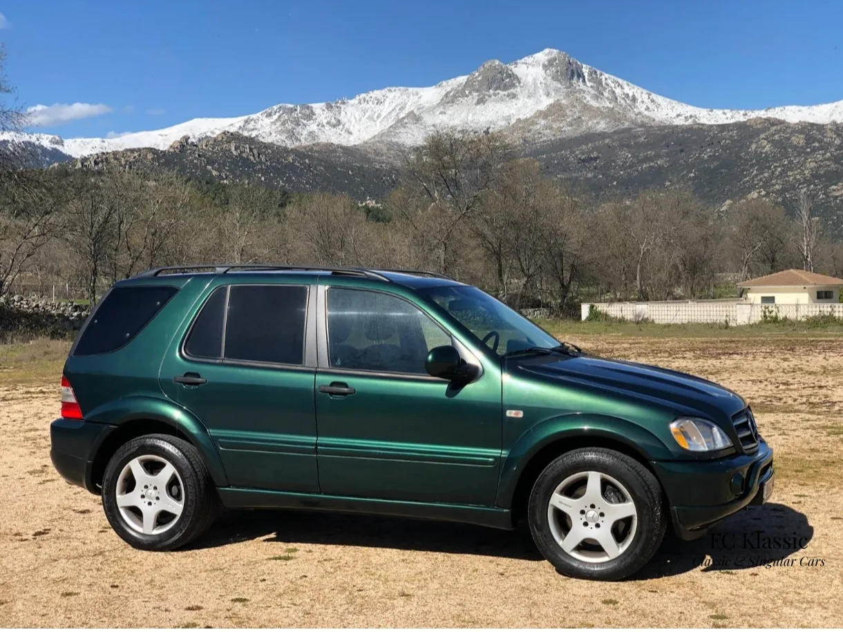 Mercedes Benz Ml 55 AMG — 203.000 km — gasolina 8 cilindros 5500 cc — 340 CV — Madrid, España