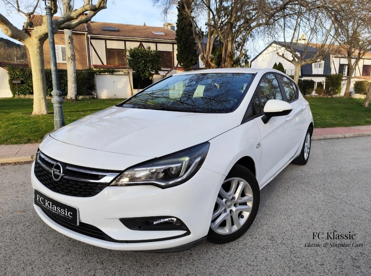 OPEL Astra 1.6CDTi Excellence 110 — 151.000 km — Diesel — 110 CV — Madrid, España