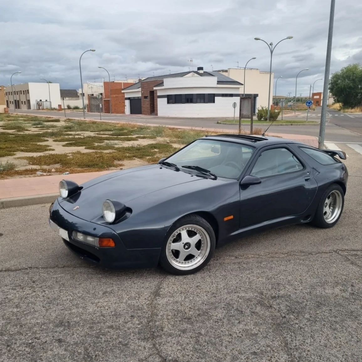 Porsche 928 S " STROKER " — 135.720 km — v8 4.700 cc — 310 CV — Toledo, Castilla la Mancha.