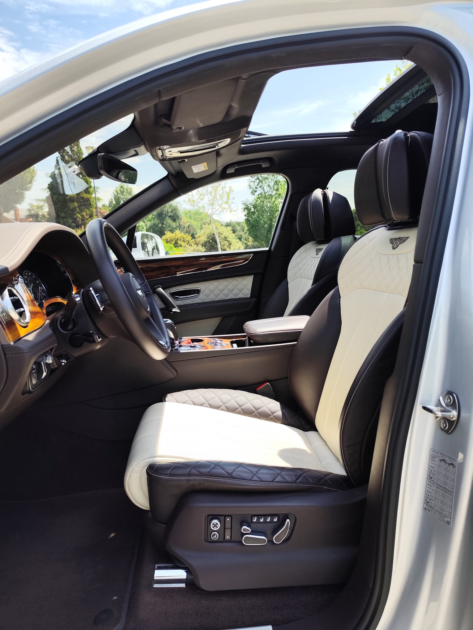 Bentley Bentayga " CENTENARIO " EDITION